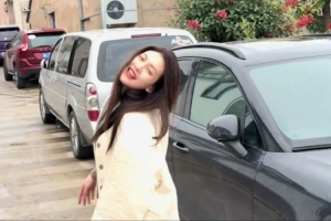 幸福！丁彦宇航更新社媒晒旅游视频 与女友一起游玩很开心