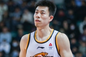 张镇麟？京媒：一名北方球队前国手球员已加盟上海男篮