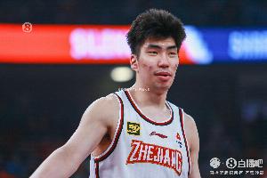 首秀！余嘉豪面对母队毕尔巴鄂 半场2中1&罚球2中1得到3分4篮板