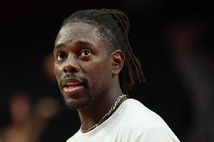 霍勒迪失误&开拓者遭绝杀！媒体人：浪费机会 篮球之神会惩罚你